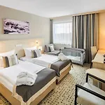 Aquapalace Prague Otel