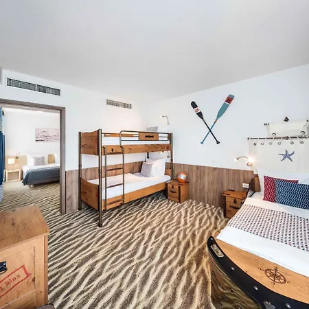 Aquapalace Prague 4*