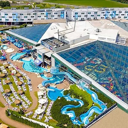 Hotel Aquapalace Prague 4*