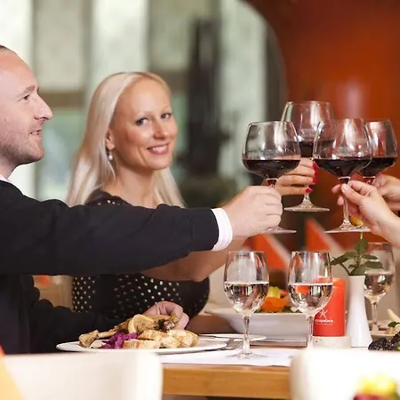 Aquapalace Prague 4*